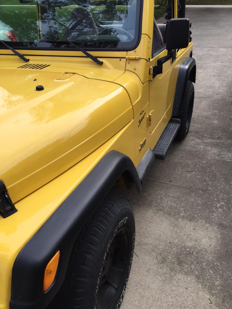 kitkat2066's tweet photo. Please RT cause I wanna win an apple watch, plus the Jeep is the best #WinBriansWatch http://t.co/kVIDbjLLzx