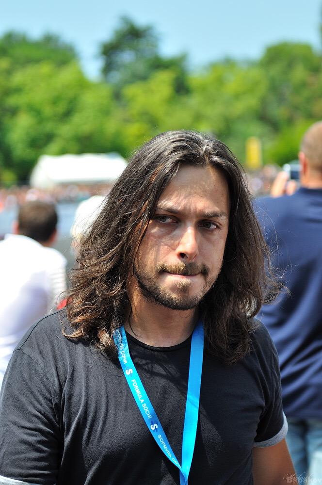 Hu_Formula_1's tweet photo. Рррроссийский волос Формулы 1 http://t.co/kyXSAMXtLc
