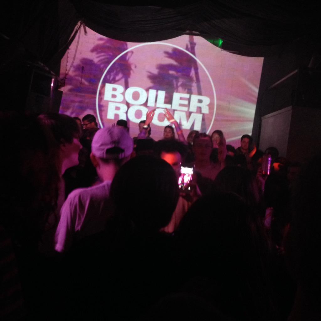 JessicaClose's tweet photo. Hate to brag but the Four Tet Boiler Room was magical last nite http://t.co/ri13FIYBHc