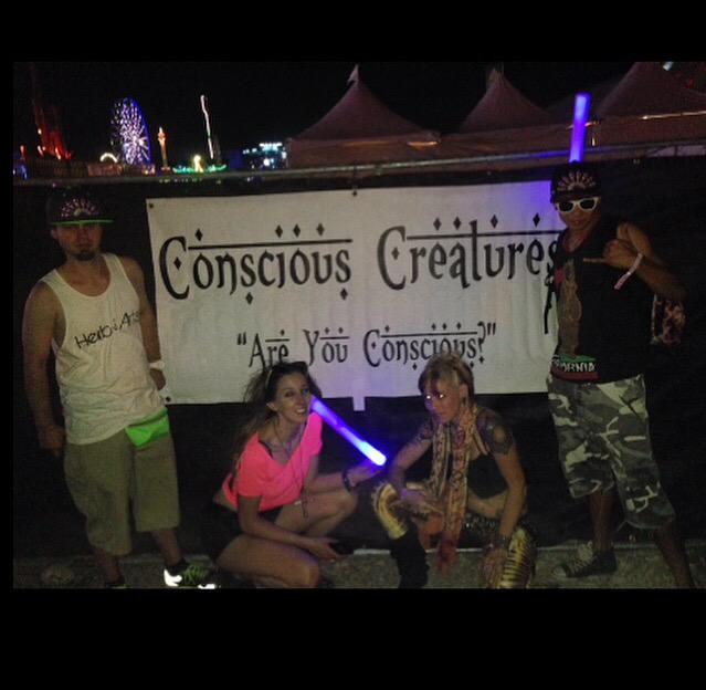 ConsciousCreatu's tweet photo. EDC Throwback.  From SUNSET till SUNRISE!... and then we hit the pool after parties at 7am! ... #VEGASLIFE #edclv #lv http://t.co/po9JrnyUMa