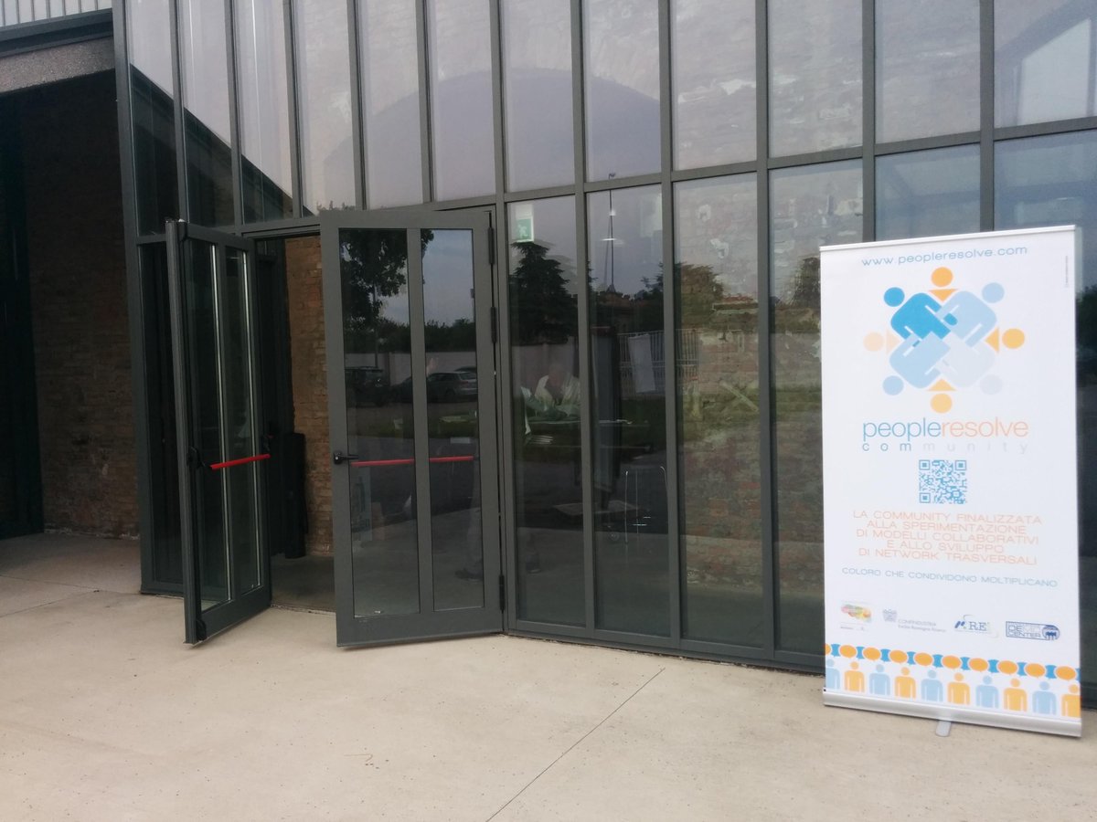 PeopleResolve's tweet photo. Al tecnopolo di Reggio è tutto pronto!
#PeopleResolve http://t.co/dJPOKDhF6S