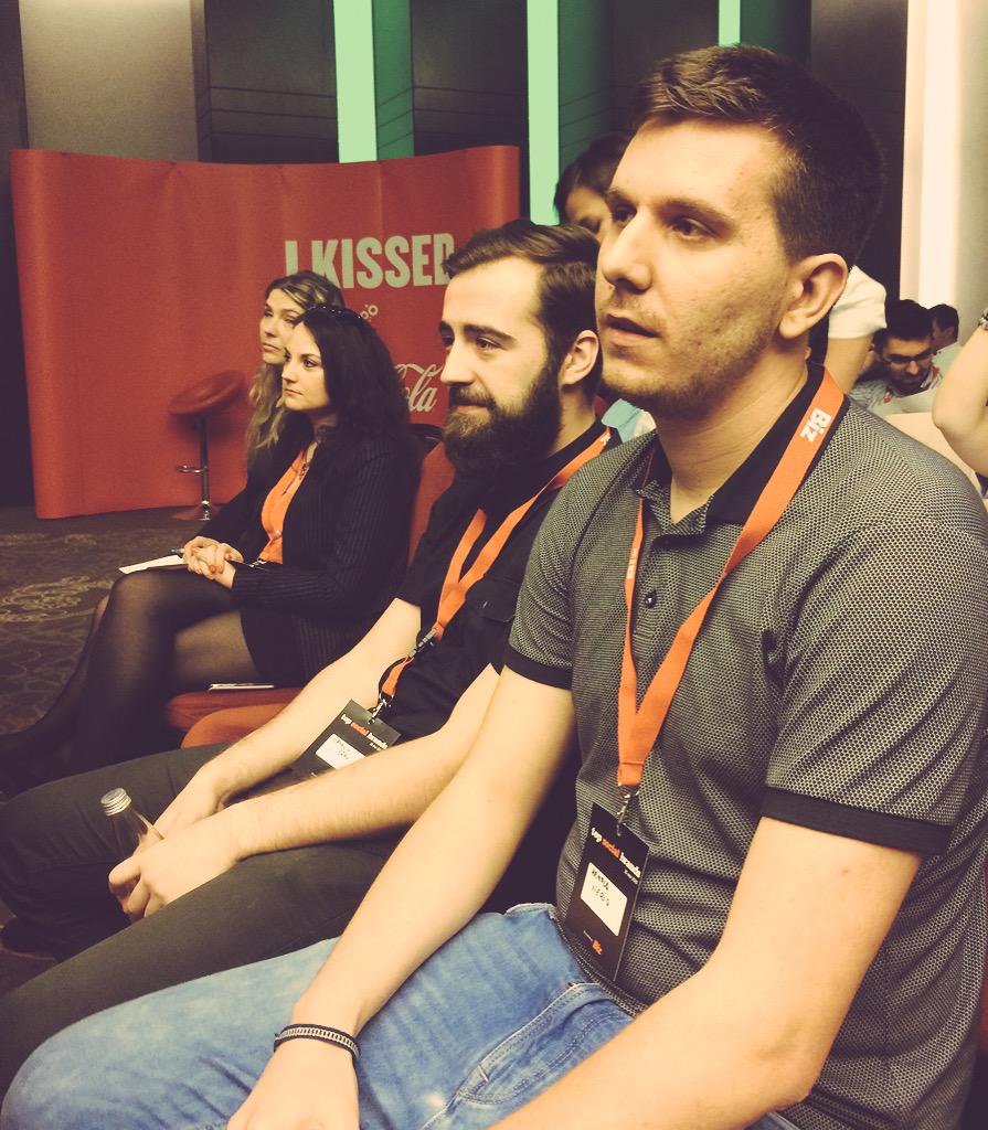 ThePracticeRO's tweet photo. avem 2 băieți și ambii sunt la #topsocialbrands http://t.co/9oCurJGsXQ