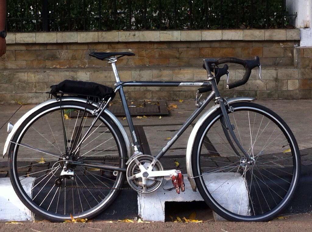 ramadhios's tweet photo. @auliarasyidd framesetnya trade sama roadbike classic mau bro? http://t.co/BNtOemriyw