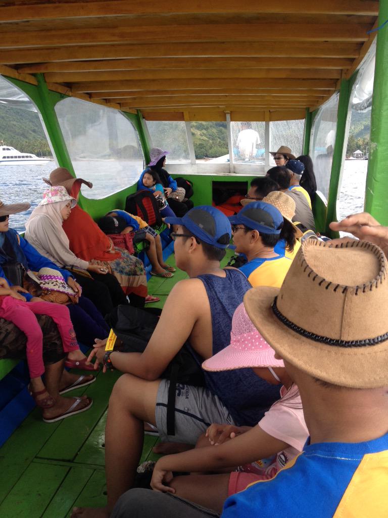 SelaparangTours's tweet photo. Day-2: Gili Trawangan Trip #tripFKUB88 http://t.co/onFiF5WOG1