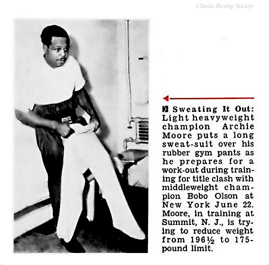 SocietyBoxing's tweet photo. Summer, 1955 - Archie Moore sweats off the weight for a title fight

https://t.co/EeyGA2TFDH

#archiemoore

#boxing http://t.co/H2e3ggSBLa