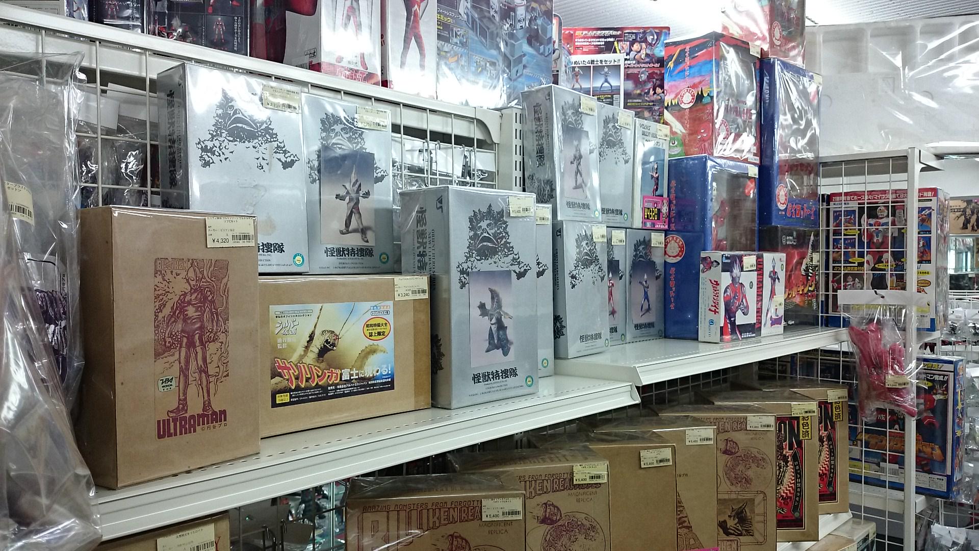 ジャングル 秋葉原2号店 拡散希望 ガレージキットコーナーリニューアルしました ビリケンボークス海洋堂怪獣無法地帯等々揃えてみました どうぞジャングル地下フロアへ レア物ございます キット 東宝 ゴジラ ウルトラマン 怪獣 オンチャン