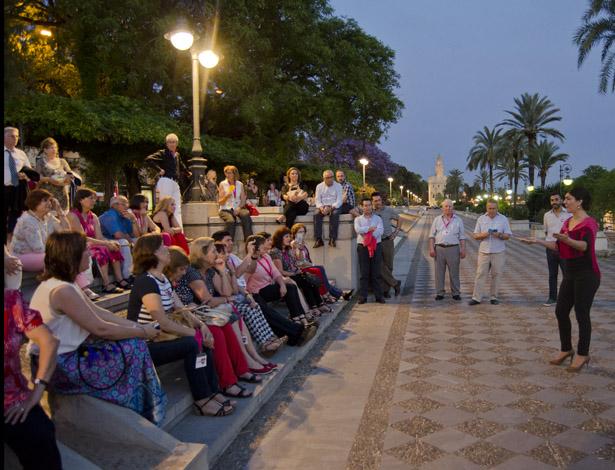 Siente_Sevilla's tweet photo. De nuevo gracias a vuestra demanda repetimos 'Sevilla y la copla' esta tarde a las 20 h. ¡Hay que reservar! 627165390 http://t.co/Z9kAlTnlFY