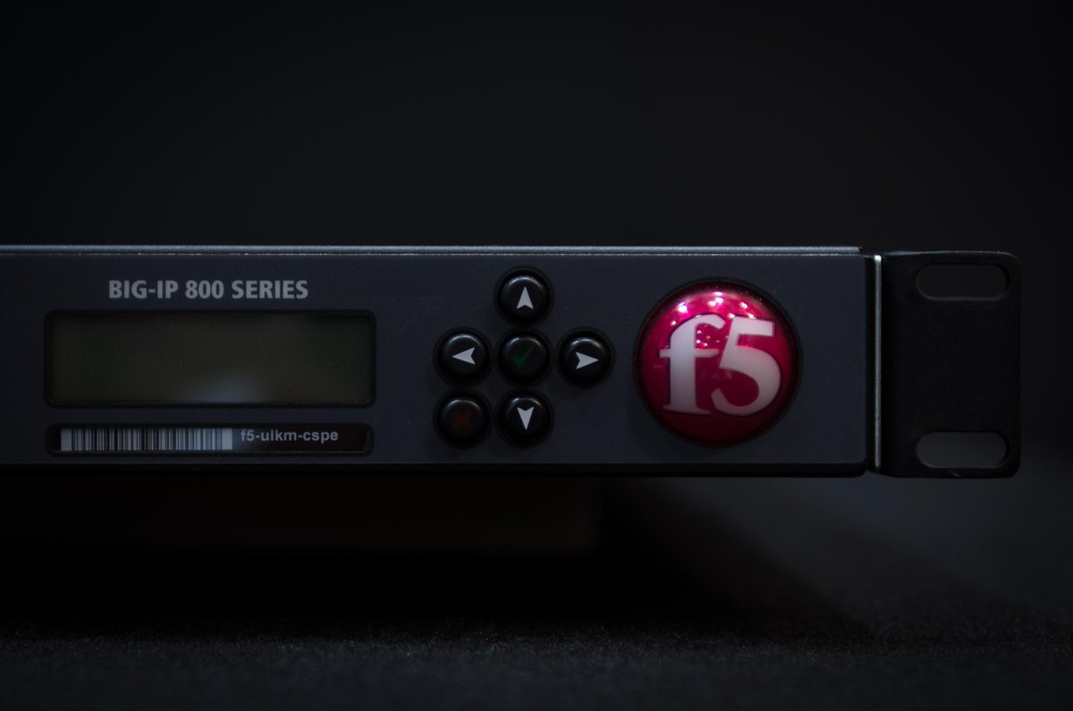 F5Japan's tweet image. ビッグサイト、#データセンター 構築運用展。弊社製品 #VIPRION の撮影会は、多くのお客様に参加いただき、ご好評のうちに終了しました。今後とも、F5をよろしくお願いいたします。#F5JP