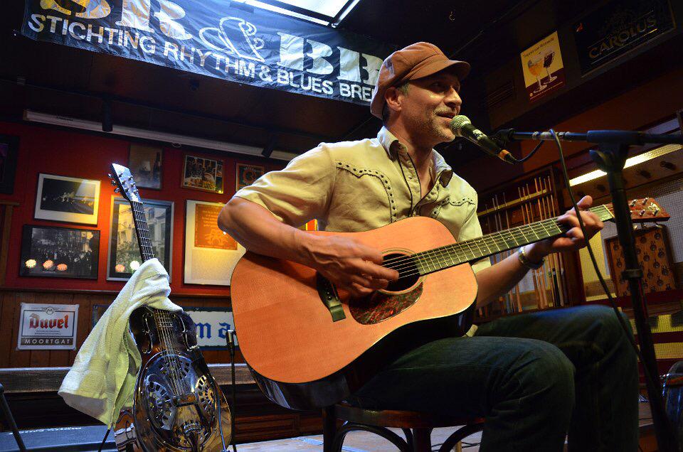 Vanmiddag vanaf 16u. echte roots blues met Big Bo. Dit mag u niet missen!
<a href="/BredaJazz/">Breda Jazz Festival</a> @Boschstraat076