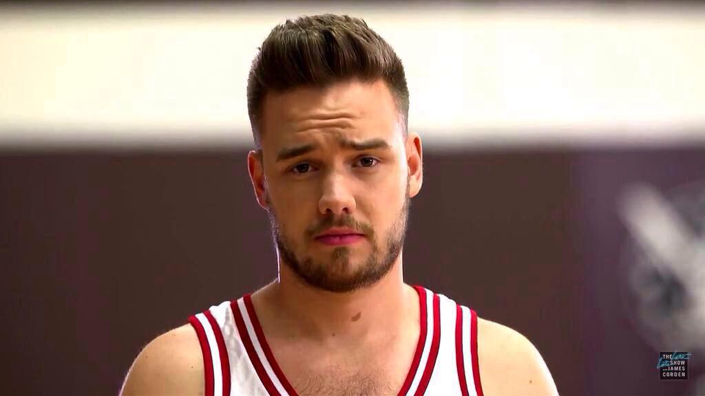 xniamftmalik's tweet image. OUR BOYS SAVED SO MANY LIVES AGAIN !  

#LateLateShowWith1D