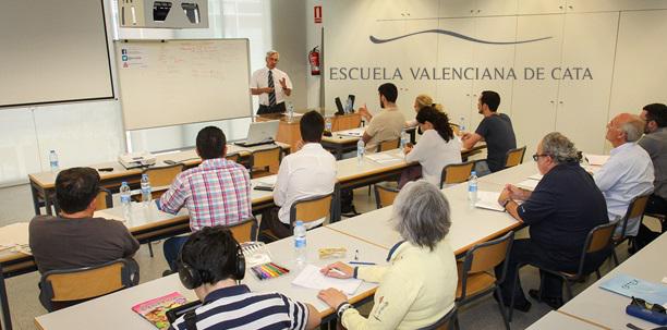 ESAO_Spain's tweet photo. " #Rusia sigue  #importando #aceite sin ningún problema" A.Alonso SOIVRE #cursoexportación #aceitedeoliva @evcata http://t.co/kCQQgmFACi