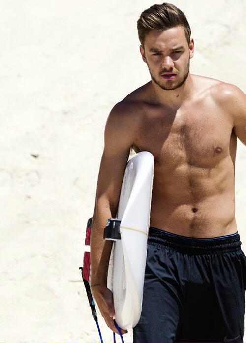 DirectionersCYP's tweet image. Love this pic of @Real_Liam_Payne does kinda look a little Cypriot thou xD eh lio mono en enta3i -Roxy