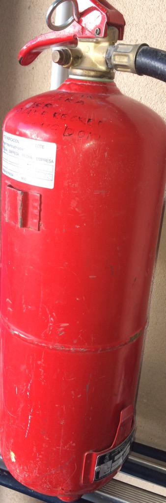 CosdyseExtintel's tweet photo. Además, algunos de ellos con 2 placas de industria con numeración y fecha diferente,así no falláis. @cemssaseguridad http://t.co/nPUpsi2iUH