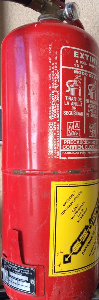 CosdyseExtintel's tweet photo. Además, algunos de ellos con 2 placas de industria con numeración y fecha diferente,así no falláis. @cemssaseguridad http://t.co/nPUpsi2iUH