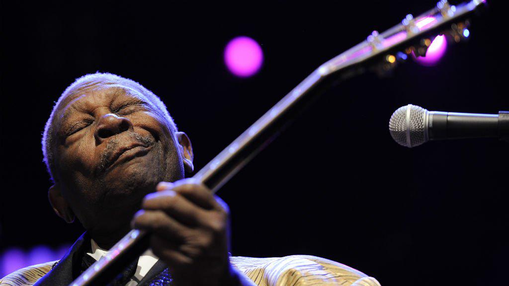 F24videos's tweet photo. Le #blues en deuil après la mort de la légende B.B. King #BBKing http://t.co/llHlyR5wI1 http://t.co/uKOU5ZhdPH