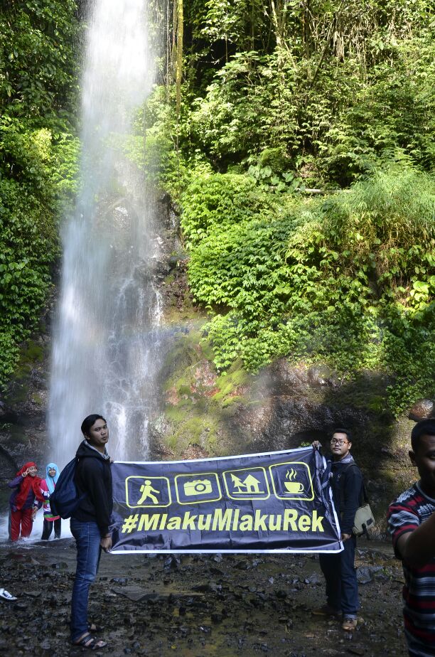 bejjo_man's tweet photo. #MlakuMlakuRek http://t.co/g0MKaET5zB