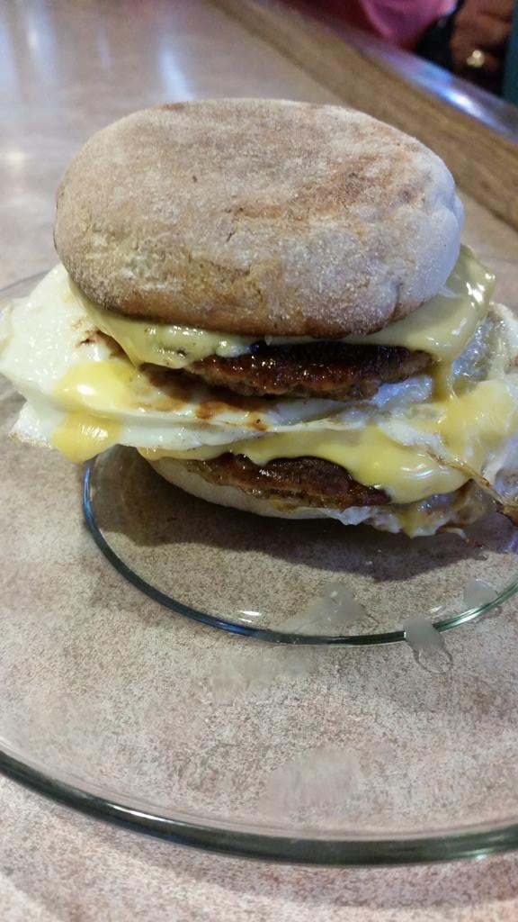 dawnscornerbar's tweet photo. Breakfast Today 7am-11am..Try a Breakfast Sandwich. http://t.co/OfDKNrBCVf