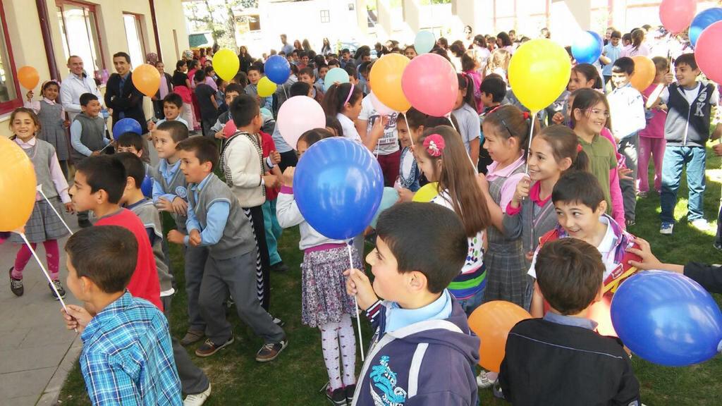 @KazanAileYasam 'ın 1.Gelenksel Çocuk Şenliğinde çocklarmz doyasıya eğlendi..