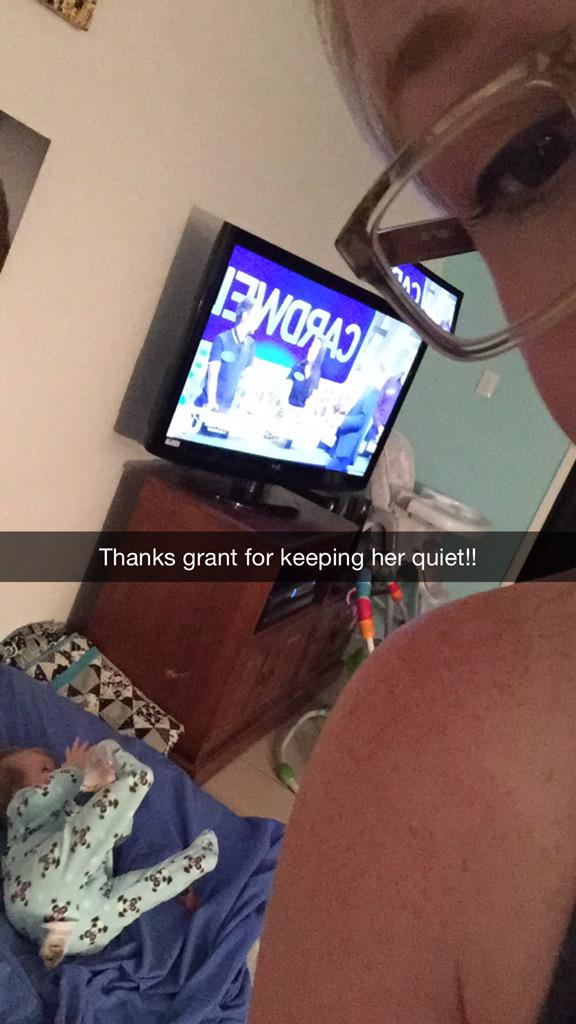 MichelleK_JBaus's tweet photo. Thanks @grantdenyer for keeping Matilda quiet!! #familyfeud #shelovesyou #everynightat6 !!! http://t.co/g2RNqZbEXt