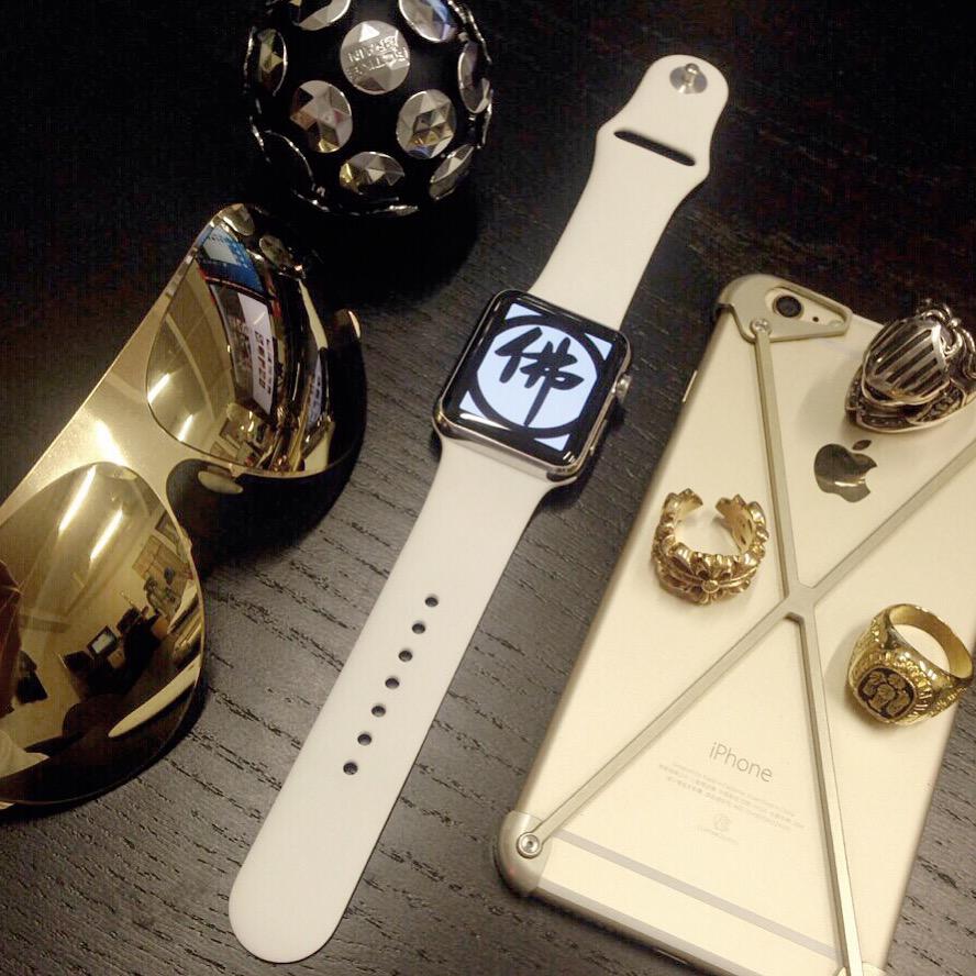 nick_gk's tweet photo. #applewatch #chromehearts #justindavis #chicagobulls #mykita #fosneaker #taipei #taiwan http://t.co/aLs5sul2yk