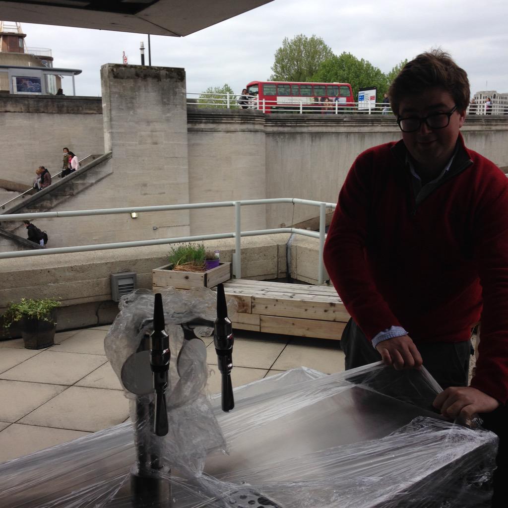 adamporterwine's tweet photo. .@JascotsWine @NationalTheatre @southbanklondon in prime position at the terrace and pouring shortly @samsadlerwine http://t.co/ShbcEnio7M