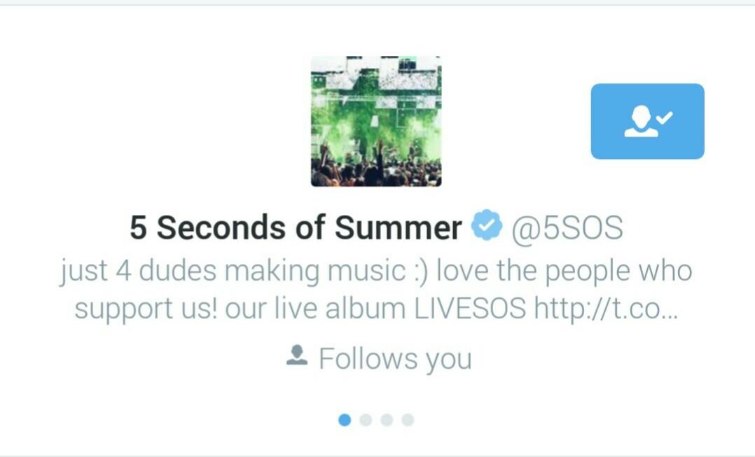 neonmoonlightx's tweet photo. I still get giddy when I see that @5SOS follows us!! And it was all thanks to you guys!! #5SOSRejectsFam ππ ~L http://t.co/CpEabtDc46