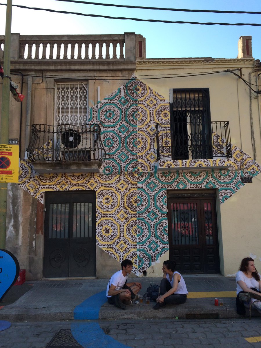 graffolution's tweet photo. Last weekend #Barcelona held @USBCN a festival celebrating new uses of art and public space. We were there #usbcn http://t.co/BEWgLuheVu