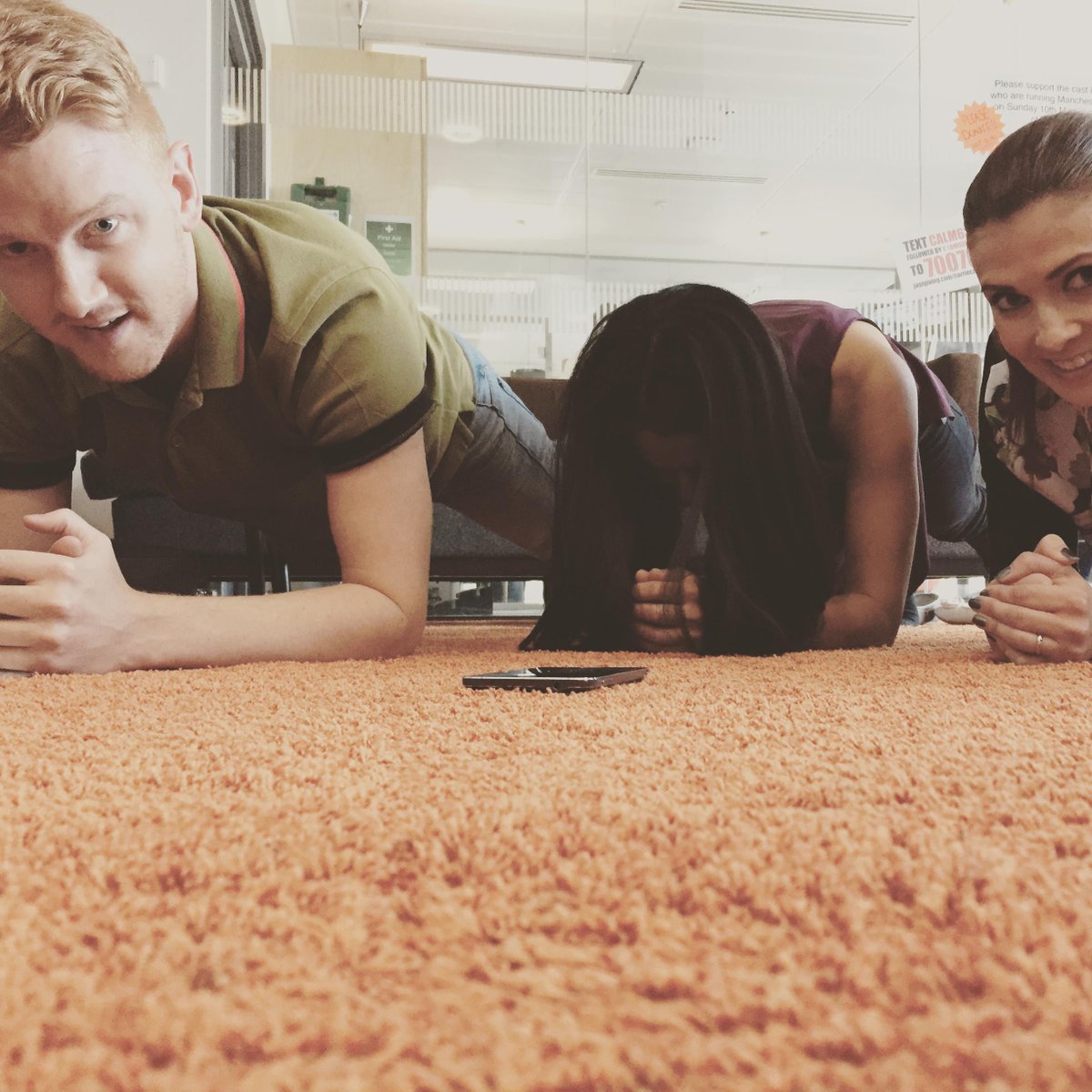 itvcorrie's tweet photo. Ali King has challenged the cast to a 3min planking challenge to earn your votes http://t.co/roiiELLFCL #VoteCorrie http://t.co/vHTJNp2FQa