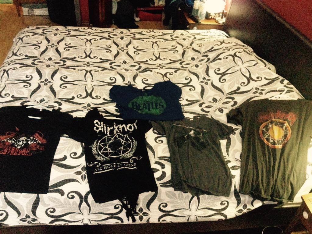 _LoudLibrary's tweet image. Favourite band t-shirt day at #tollgatetech #MentalHealthAwarenessMonth   Sigh-choices, choices....