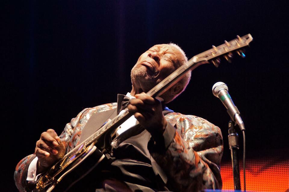 AnthonyMasonCBS's tweet photo. "It's good for me when I'm feelin' bad. And good for me when I'm feelin' good" -#BBKing on the blues @CBSThisMorning http://t.co/cecarqw4WC
