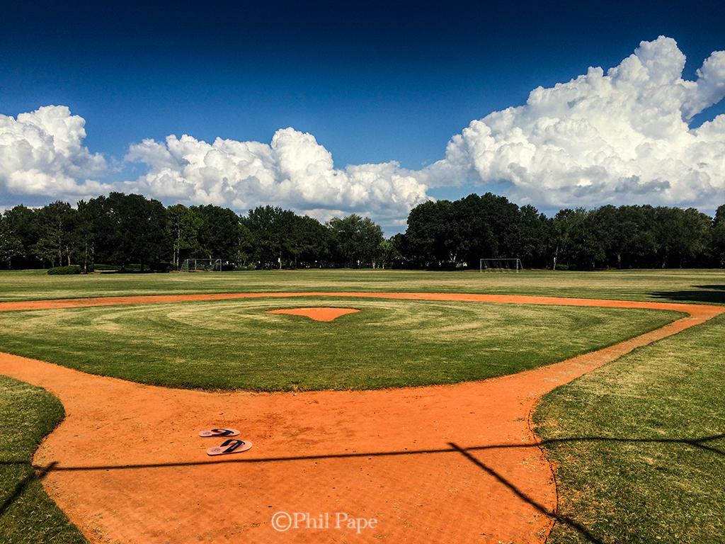 FlipFlopFriday's tweet photo. Happy Flip Flop Friday "Play Ball" http://t.co/lLT7nG2K14