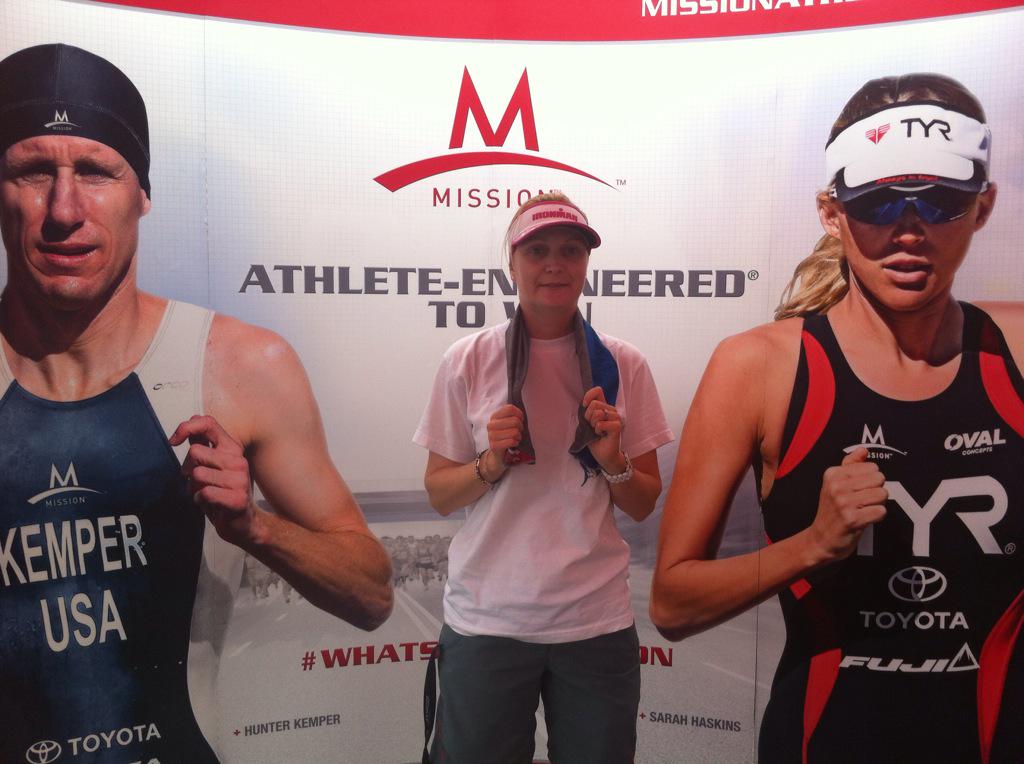 AlexaElliott2's tweet photo. #onamission @MissionAthlete I may not be an athlete, but these products keep you nice and cool on hot shoots! http://t.co/07JYJkDNxa