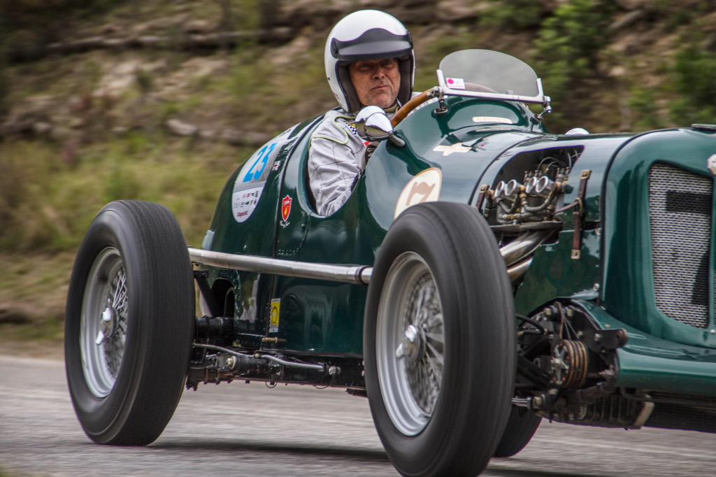 davidfisher_za's tweet photo. Some beautiful classic cars at #Classiccarfriday #JaguarSHC today. @jaguarsa @SpeedFestivalCX #knysnalife http://t.co/jMOfZdmMM1