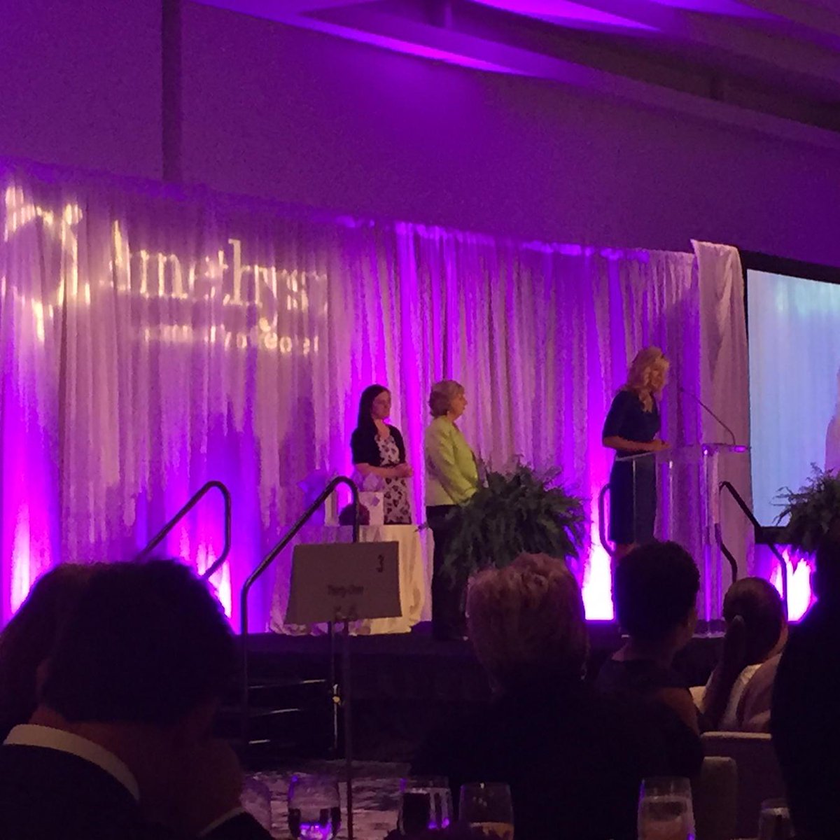 ZontaColumbus's tweet photo. Club President Alice Tyler accepting a Purple Heart Award from Amethyst for the club's service. #service townsmen http://t.co/Y0oGJ8rbjY