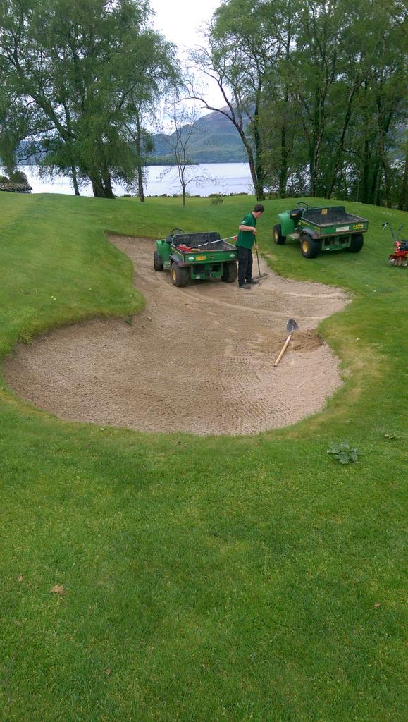 leechsam's tweet photo. #DidYouKnow bunker maintenance is a time-consuming yet very worthwhile job #courseconditioning @KillarneyGolf http://t.co/cqPIZDutXr