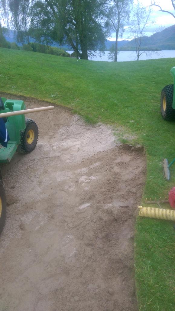 leechsam's tweet photo. #DidYouKnow bunker maintenance is a time-consuming yet very worthwhile job #courseconditioning @KillarneyGolf http://t.co/cqPIZDutXr