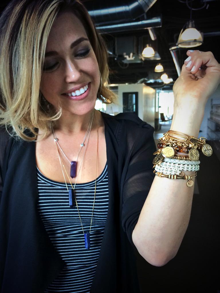 alexandani's tweet photo. We're chatting right now with recording artist @RachelPlatten at HQ! #LiveMusic #FightSong #positiveenergy http://t.co/YUCI1fqxV2
