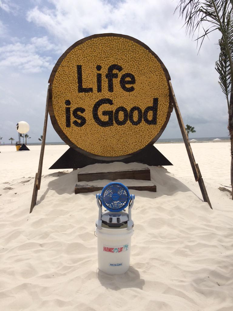 PowerToolJosh's tweet photo. Come cool off at the #HangoutFest#EssenceofCool#LifeisGood#GoDoGood http://t.co/xB11J8KflQ