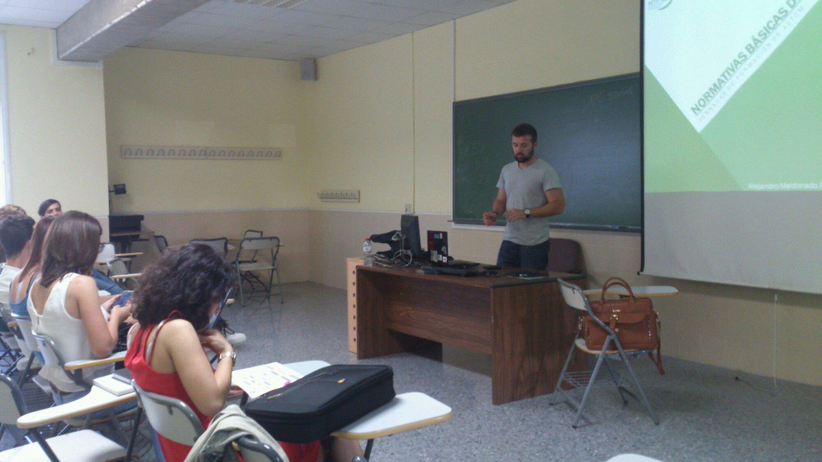 aeto_UMA's tweet photo. Continuamos con las primeras jornadas de formación de AETOM. http://t.co/i85OSv6qqi