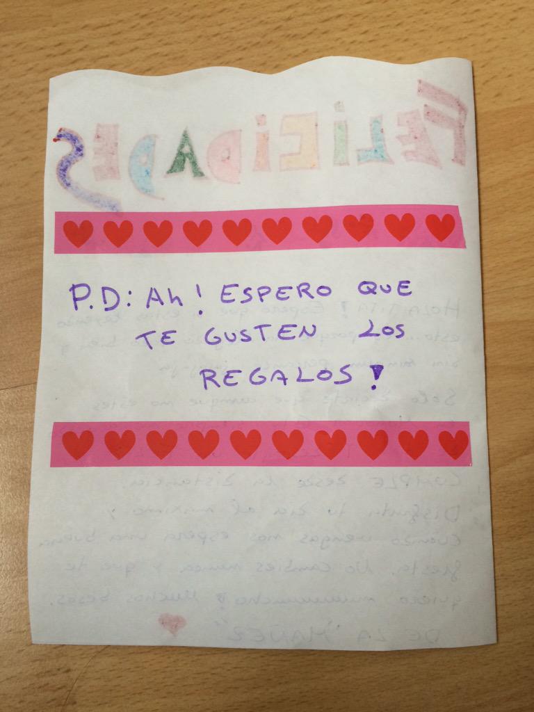 titamartita88's tweet photo. Tener amigas así mola @Minervamarodri #CumpleTita #27años 👵👵👵 http://t.co/Gqc2ckISAP