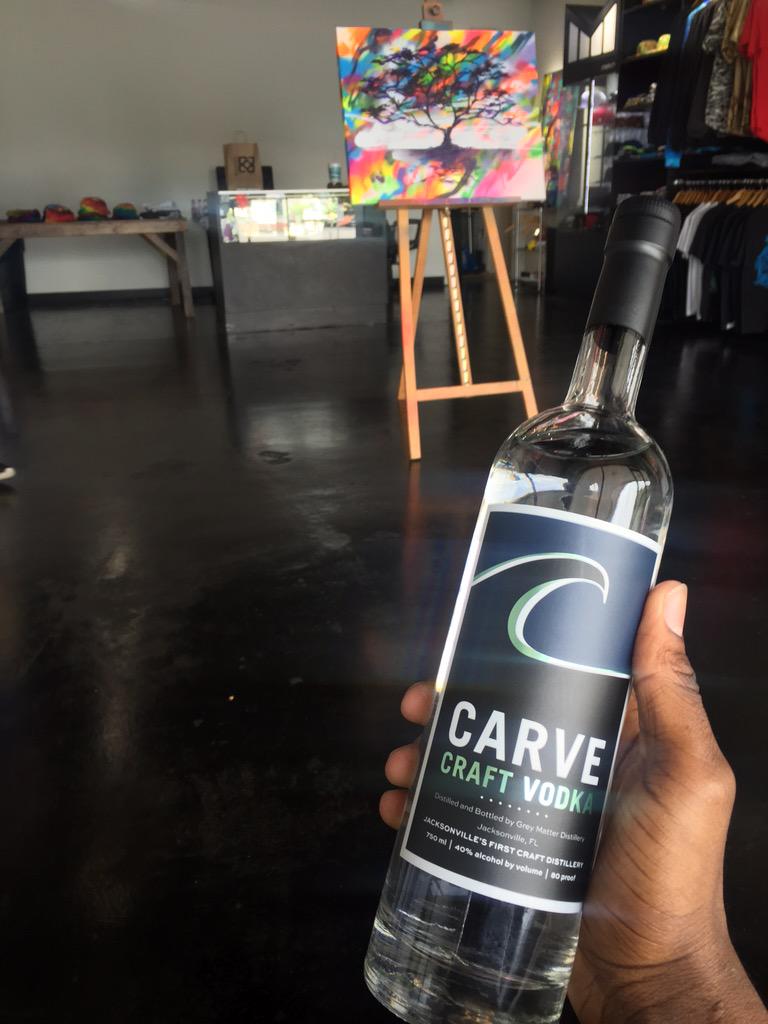 jiggemz's tweet photo. Art night 7-9pm come get lit and support local art. Thanks @CarveVodka for dropping off a few bottles! @8103clothing http://t.co/V14syRjlyv
