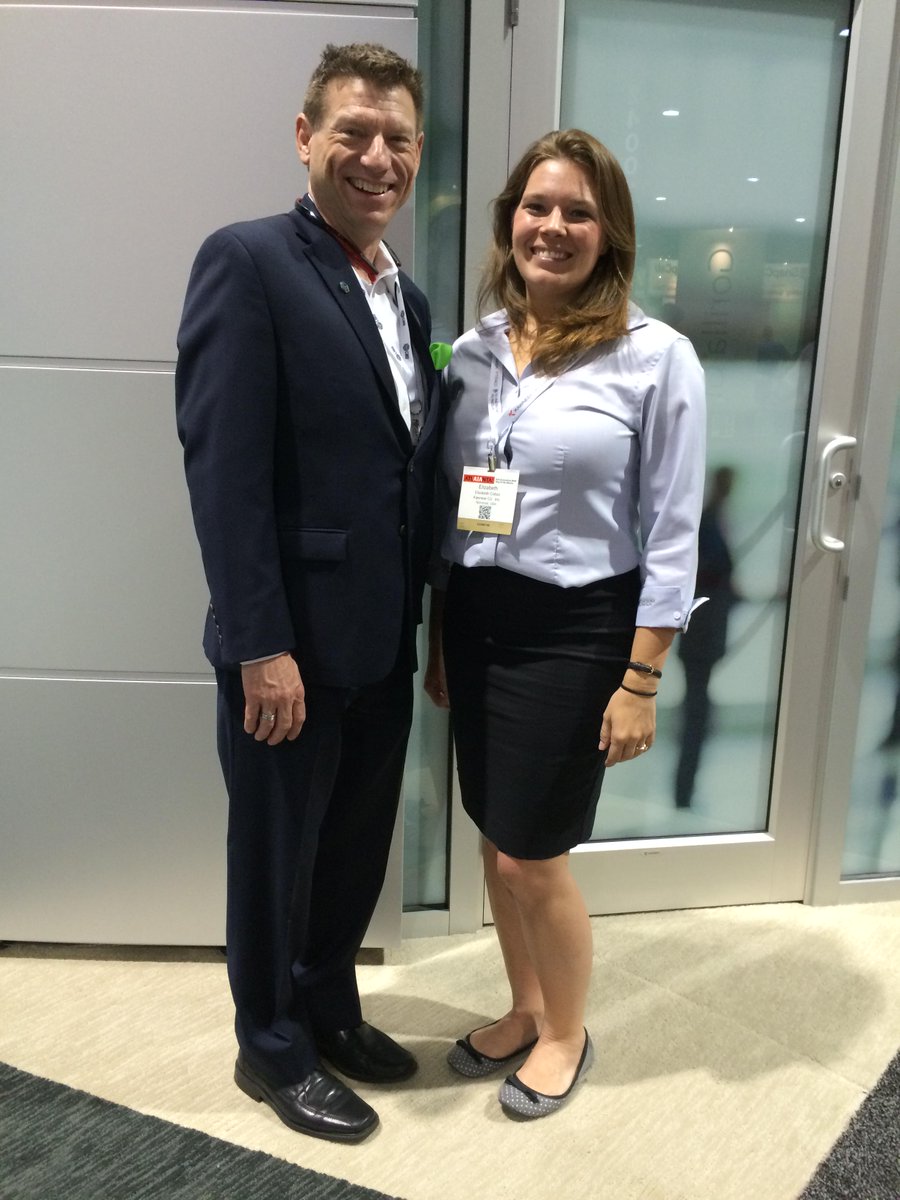 ConstructConnx's tweet photo. Our @newsbuck thanked Elizabeth + @Kawneer at #AIACon15 for their participation in #projectAtlanta for @AECCares http://t.co/87WDkuXL7C