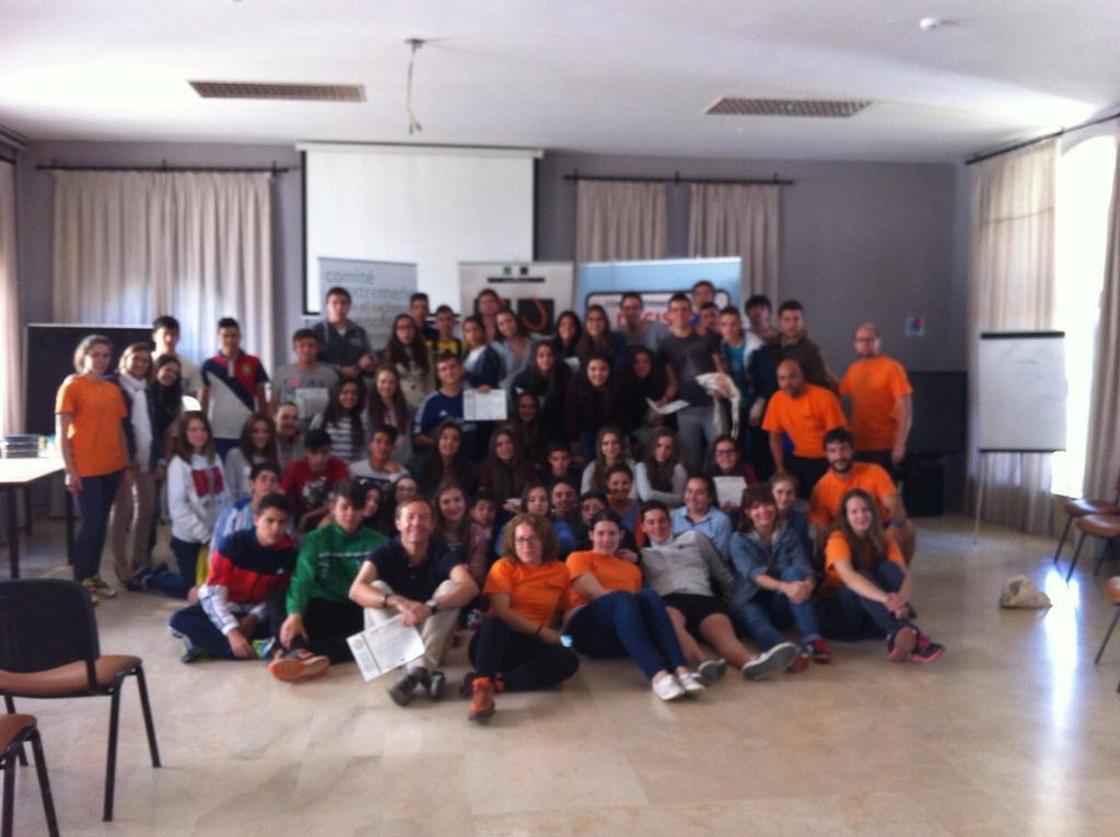 losjaramelos's tweet photo. Fin del Campamento Culturas 2015 http://t.co/S7zydVJurn
