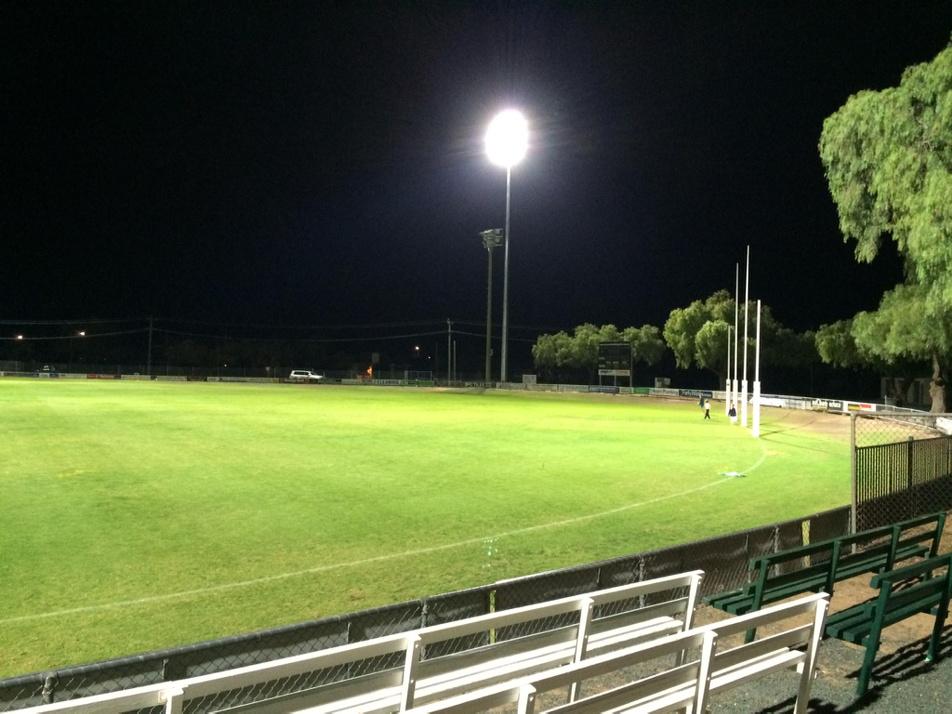 Echucafnc's tweet photo. Let there be daylight!!! Impressive new lights @Echucafnc Vic Park. #murraybombers #RISE2014 http://t.co/5s6kL8ul8D