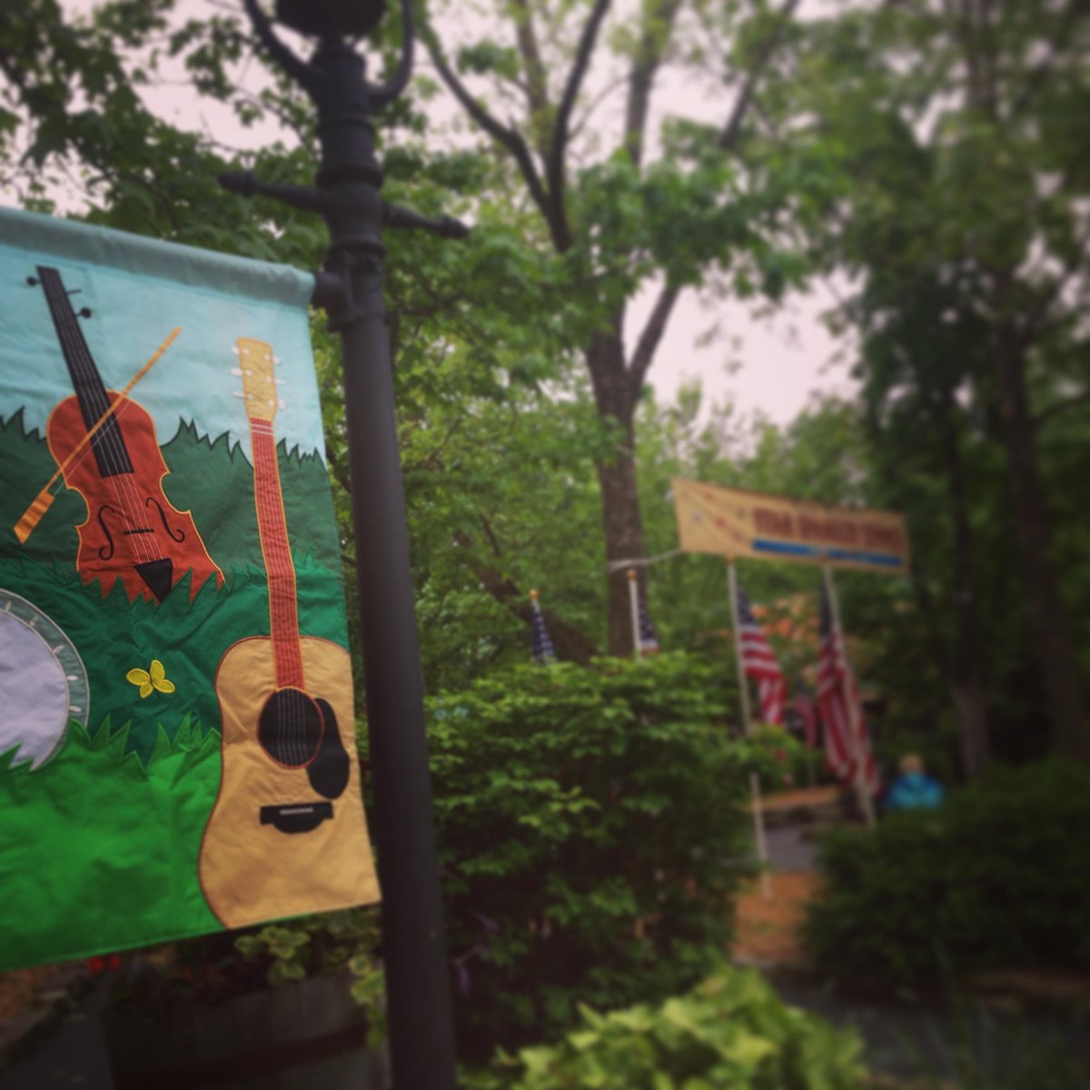SDCAttractions's tweet photo. Today at #SilverDollarCity: the @KrugerBrothers, @FiddlerBeckyB, Lonesome Road, and the Punches Family! #SDCBluegrass http://t.co/CoYatxTUfH
