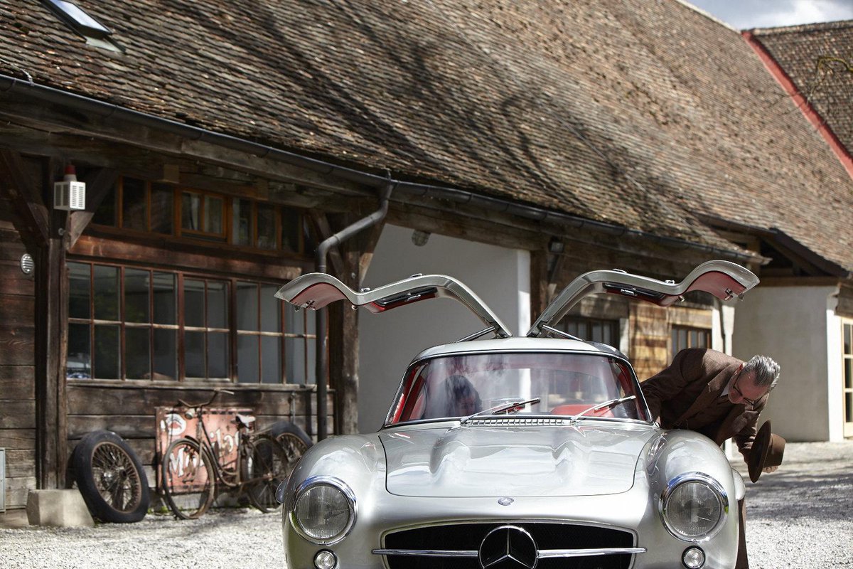 TheAutomobile_'s tweet photo. Our latest cover star is this #mercedes #gullwing photographed by @matthind68. See more in the June issue, out now http://t.co/NTvPgUDqyj