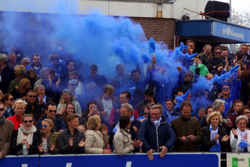 Morgen weer gekkenhuis bij <a href="/KampongHeren1/">Kampong Heren 1</a> ! Iedereen is nodig, kom allen in het #BLAUW !! #KAMOZ #BWA #kamponghockey