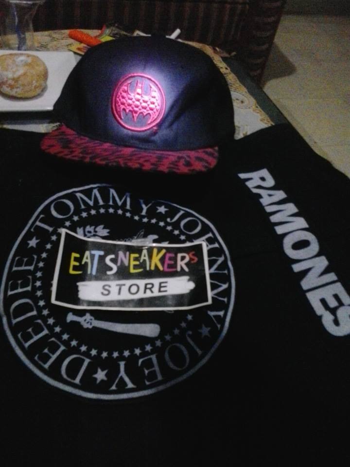 deartoymachine's tweet photo. Original Batman DC comics snapback Tag by : ACE H&amp;C Size : M-XL http://t.co/mZzGmky4yW