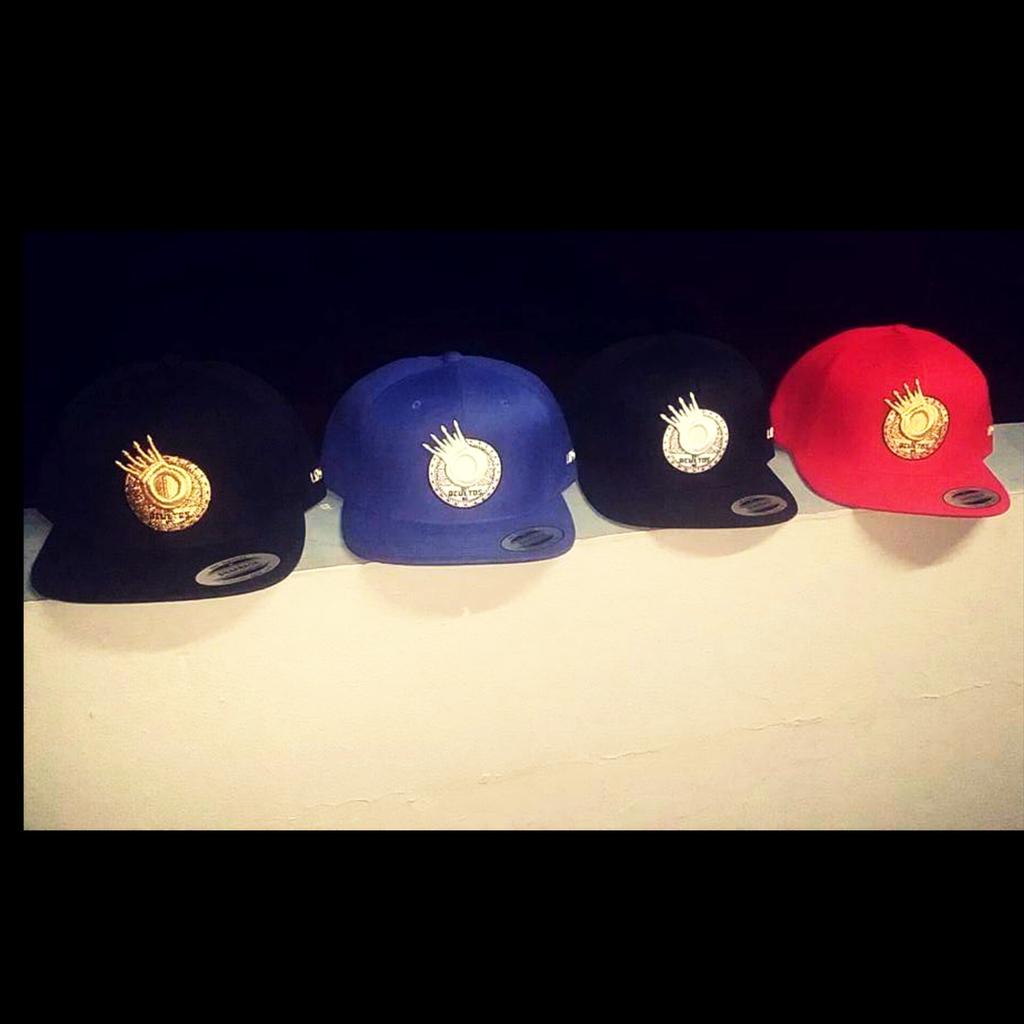 GemeLosOcultos's tweet photo. Las Gorras By #LosOcultosInc http://t.co/DKxJVOTVxF