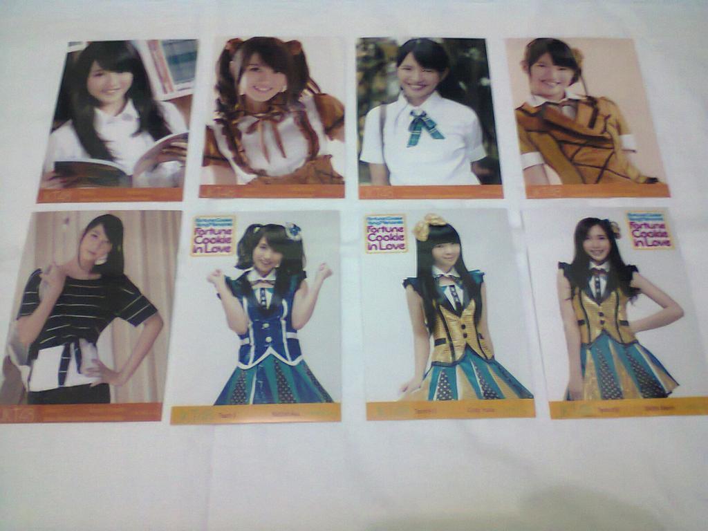 nue_dition's tweet photo. #ReStok Photopack JKT48 "Yuhhi wo miteiru ka?" Dan "Fortune Cookie in Love" http://t.co/efyu0Nqy8o